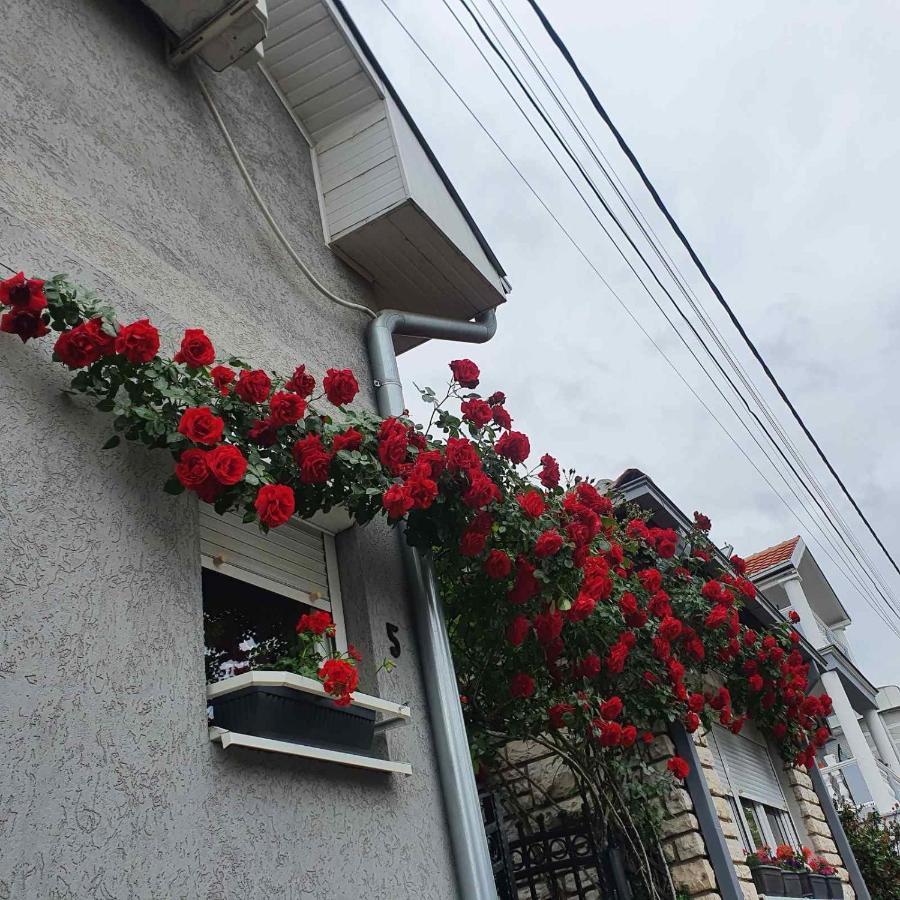 Fortress Apartments Ni Εξωτερικό φωτογραφία